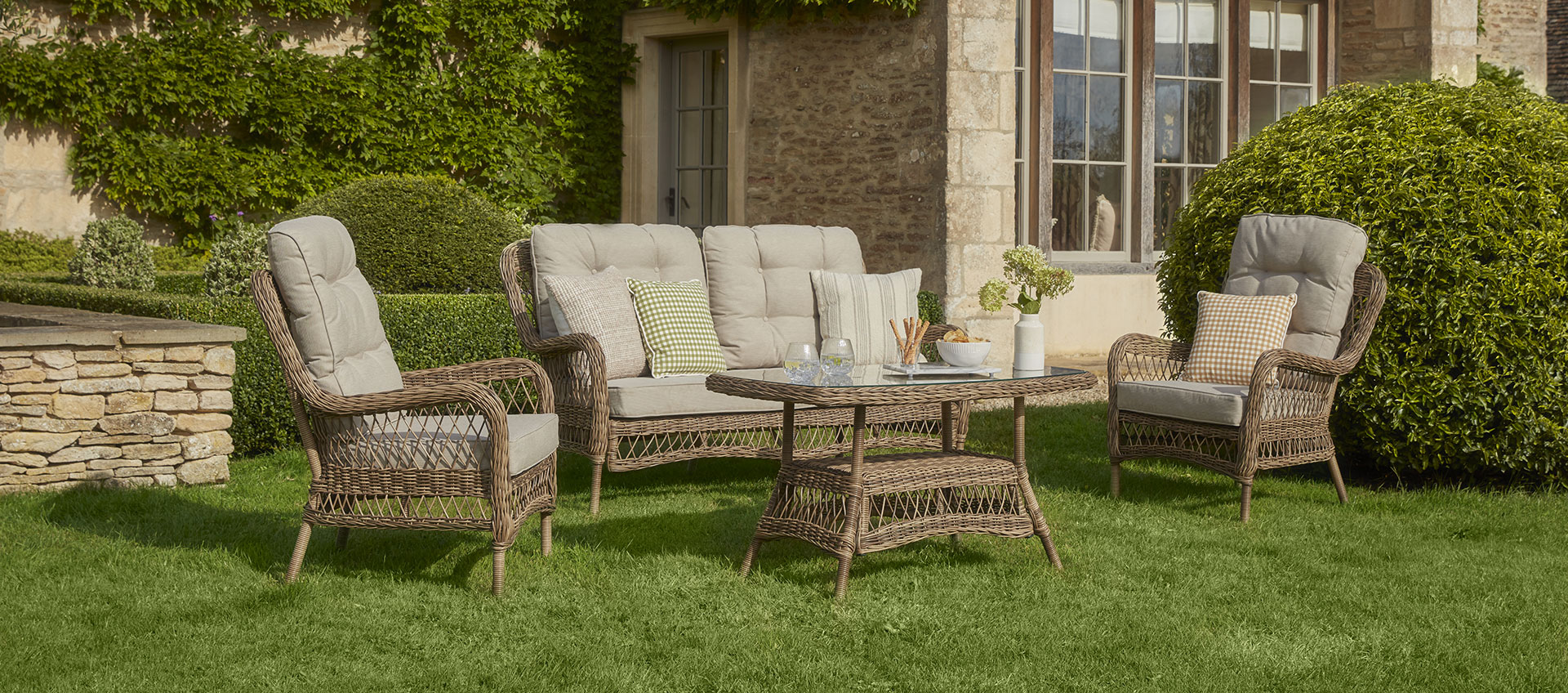 Austell 10B - 2 Seat Sofa & Armchairs Set