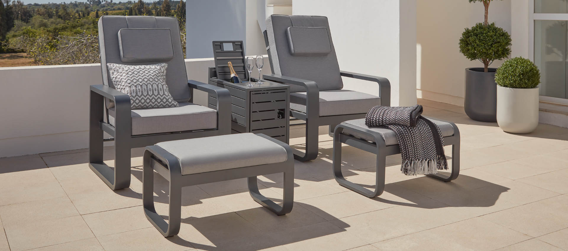 Belgravia Lounge Chairs and Drinks Table Set