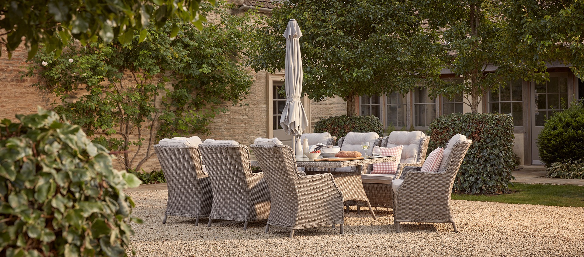 Hampshire 8S - 8 Seat Dining Set - Grey