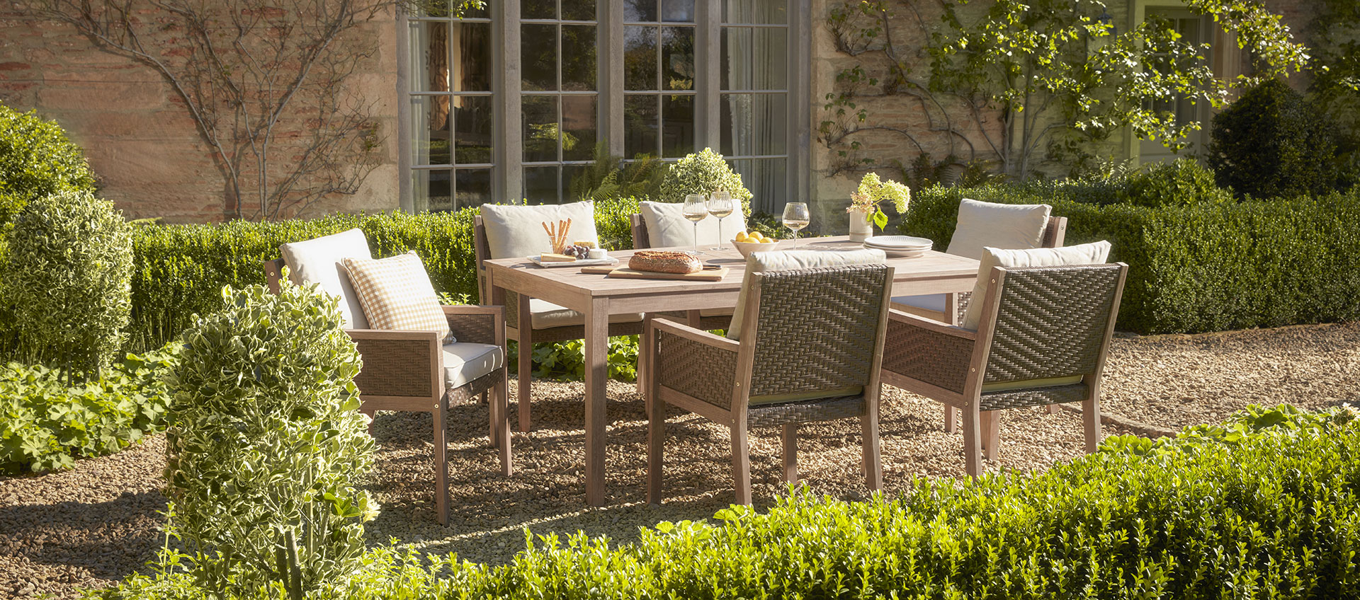 Harbury 6S - 6 Seat Dining Set